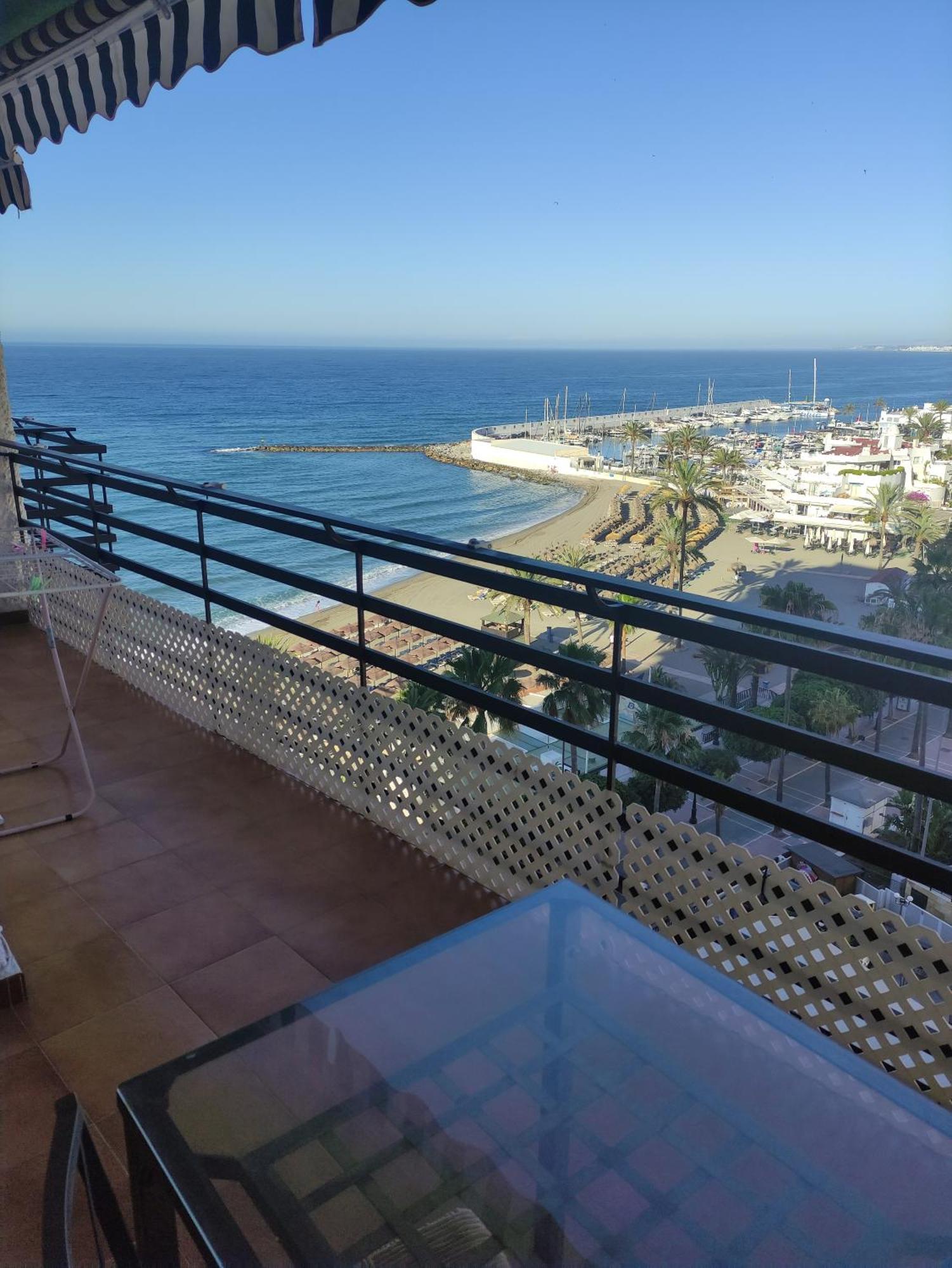In First Line Apto 8-3 Apartment